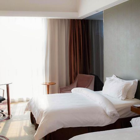 Metropolo, Zhenjiang, Railway Station Wanda Plaza Hotel Zhenjiang  Eksteriør billede