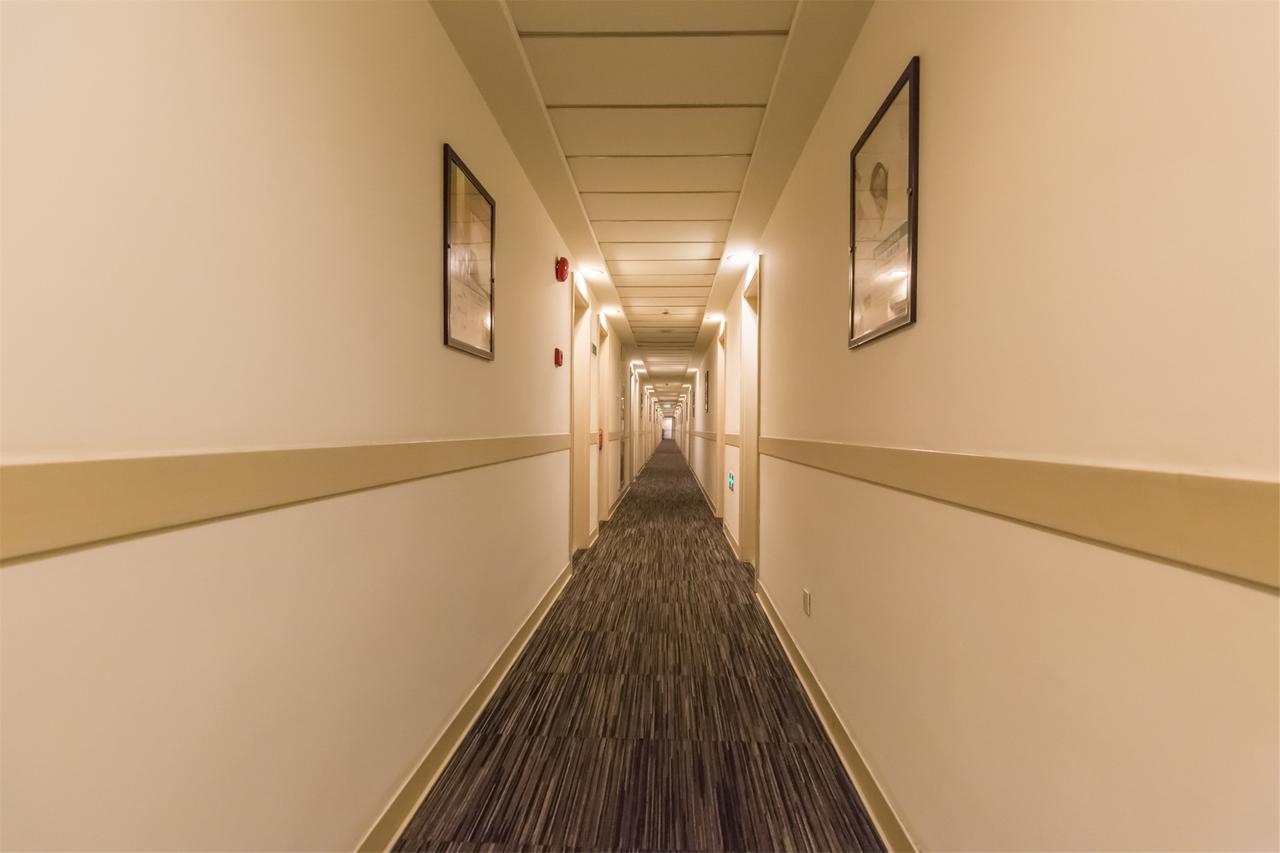 Metropolo, Zhenjiang, Railway Station Wanda Plaza Hotel Zhenjiang  Eksteriør billede